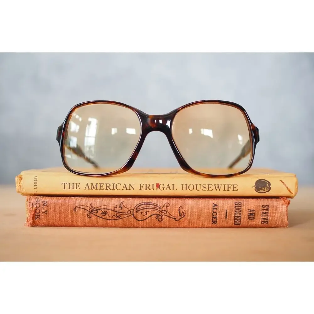 1970s Sunglasses France Yellow Lens Vintage Glam retro Grandma Chic Size 54-19